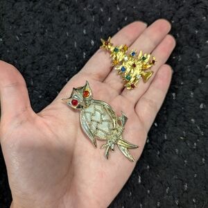 Brooch Set : Owl And Christmas Tree